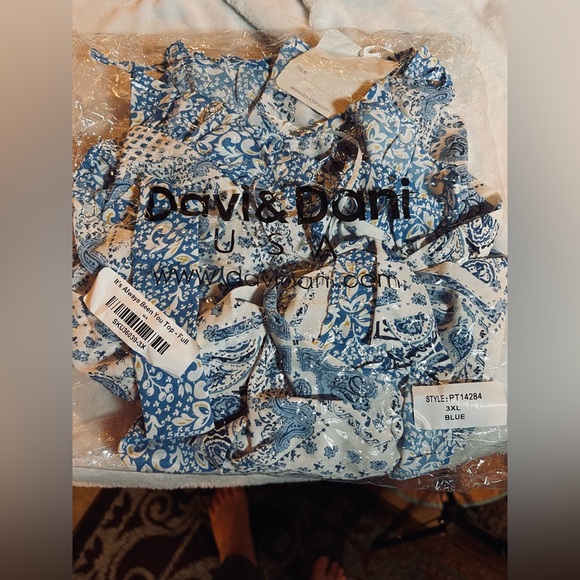 DAVI AND DANI SLEEVELESS RUFFLE TANK WHITE BLUE FLOWERS PAISLEY 3XL - Picture 3 of 5